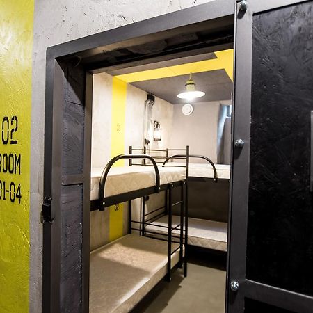 Хостел Lviv Loft Prison Экстерьер фото