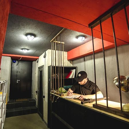 Хостел Lviv Loft Prison Экстерьер фото