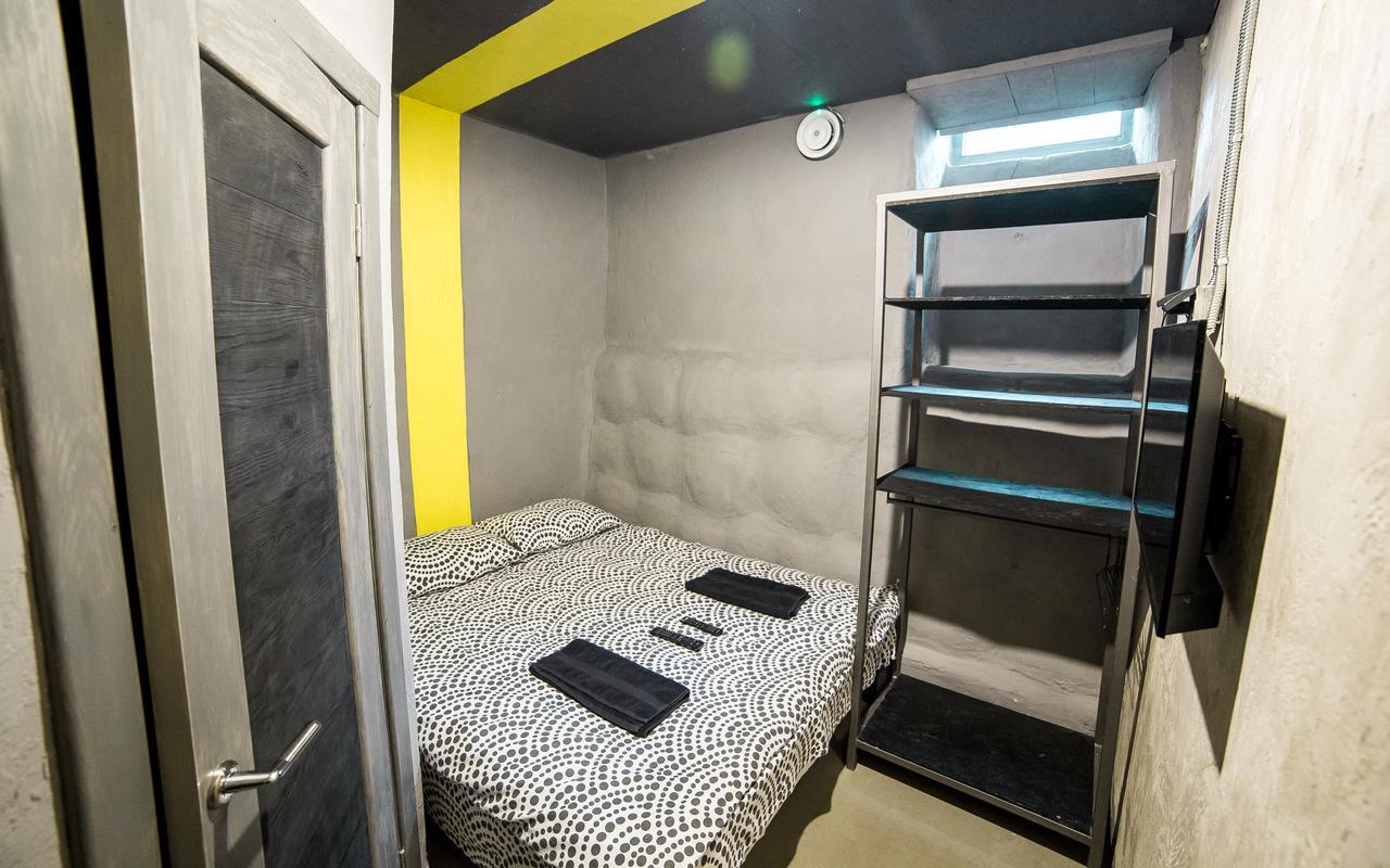 Хостел Lviv Loft Prison Экстерьер фото