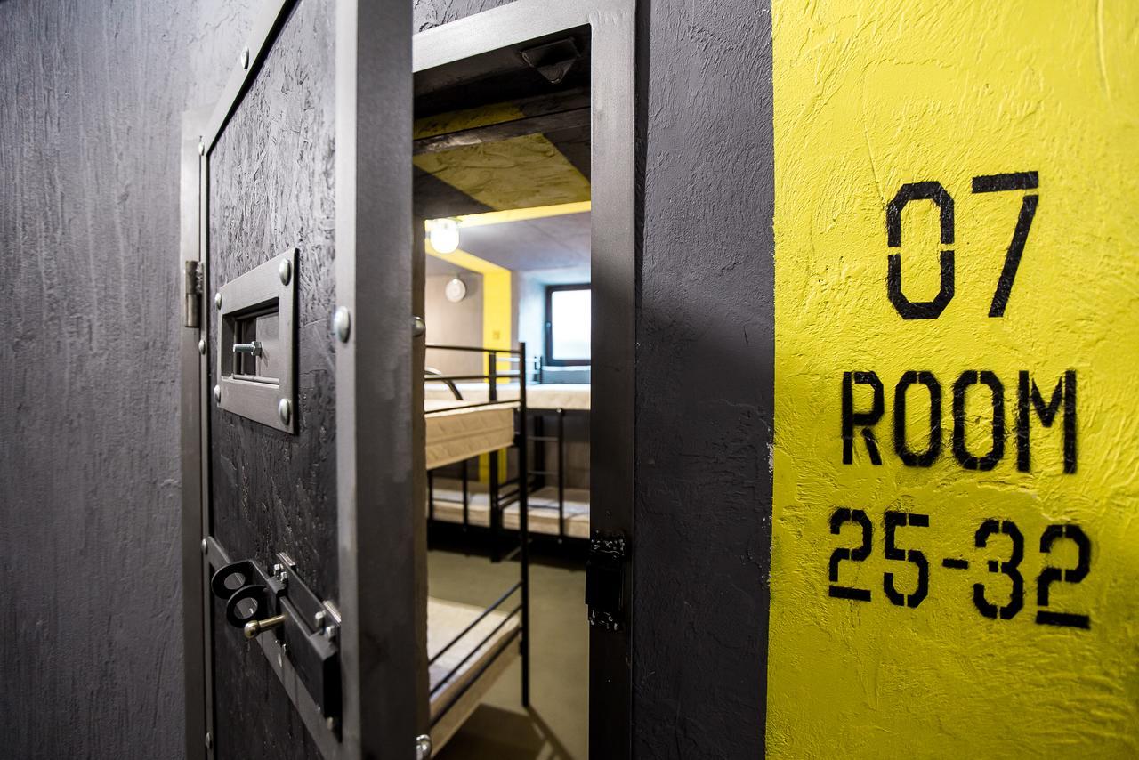 Хостел Lviv Loft Prison Экстерьер фото
