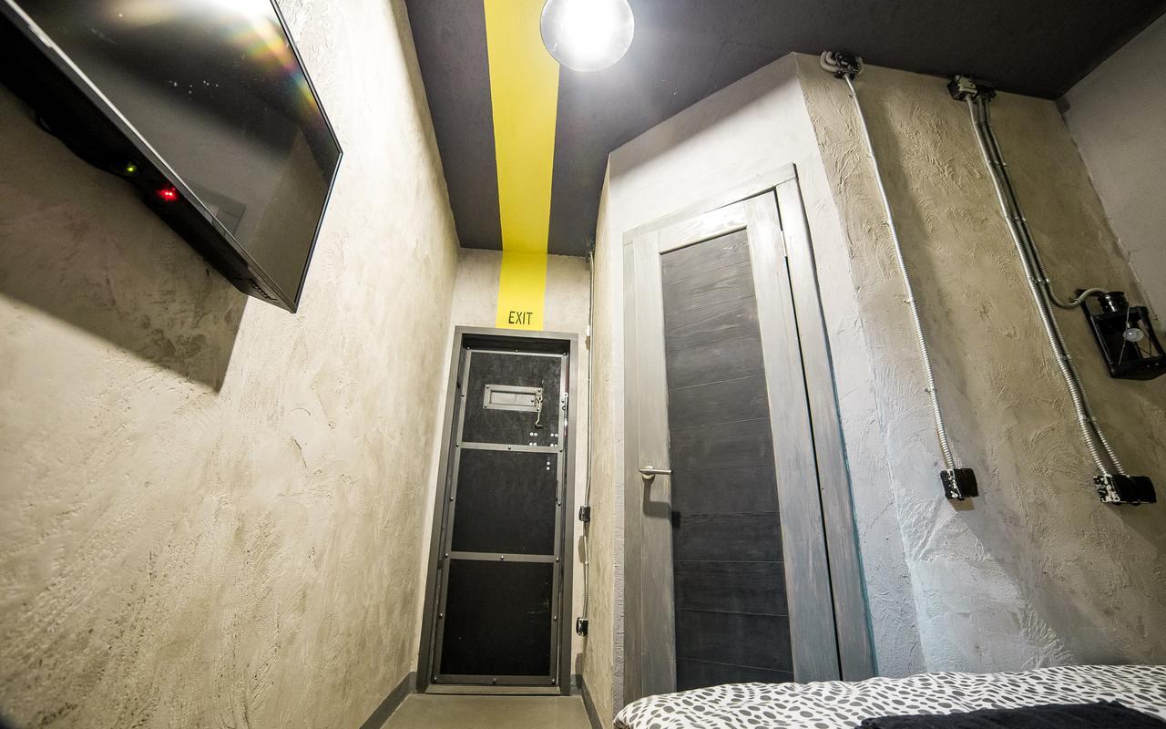 Хостел Lviv Loft Prison Экстерьер фото