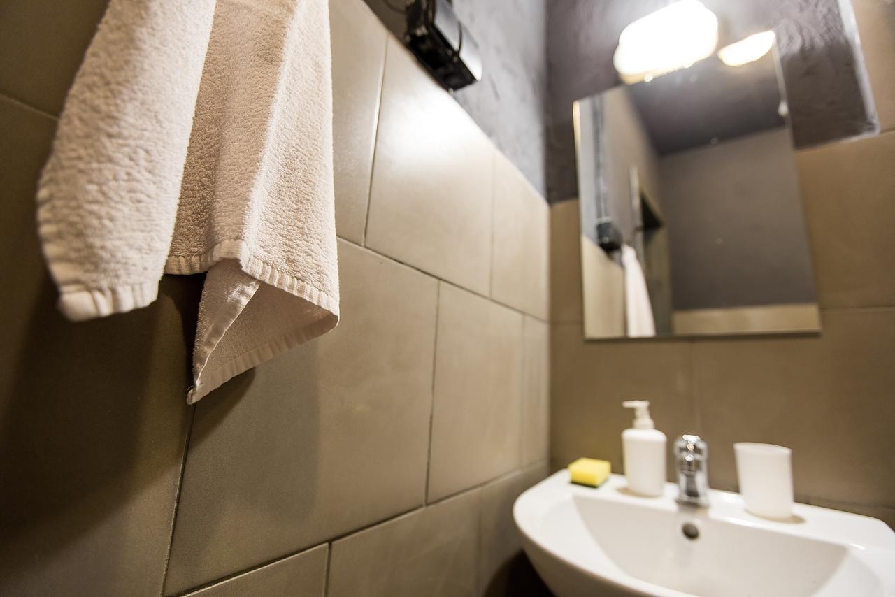Хостел Lviv Loft Prison Экстерьер фото