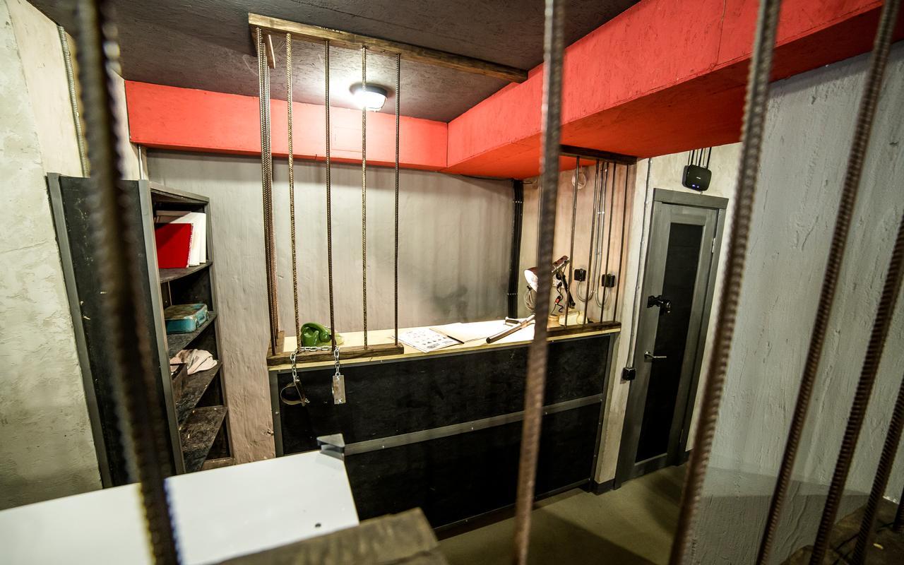 Хостел Lviv Loft Prison Экстерьер фото