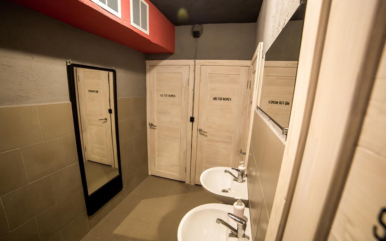 Хостел Lviv Loft Prison Экстерьер фото